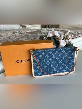 LOUIS VUITTON Monogram Denim Carryall MM Pochette Blue 💙 Like New